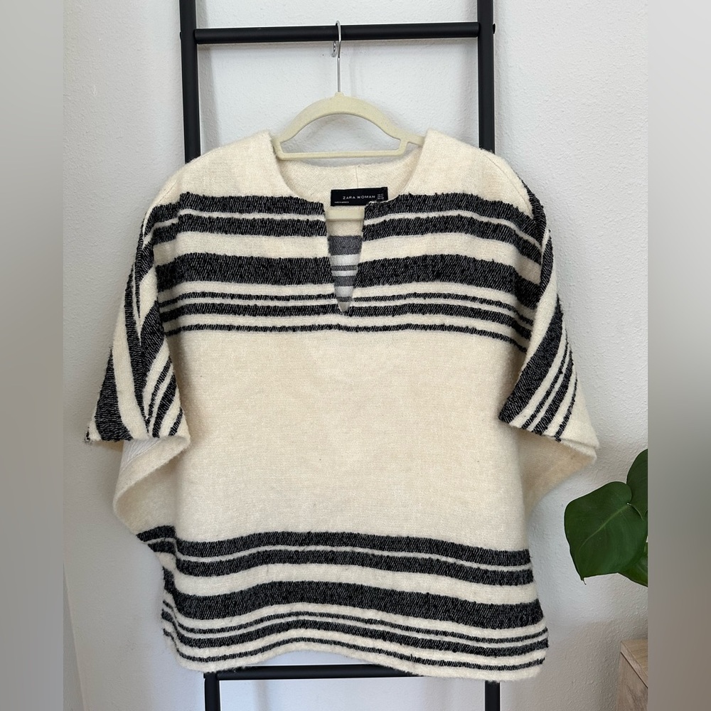 ZARA women poncho M